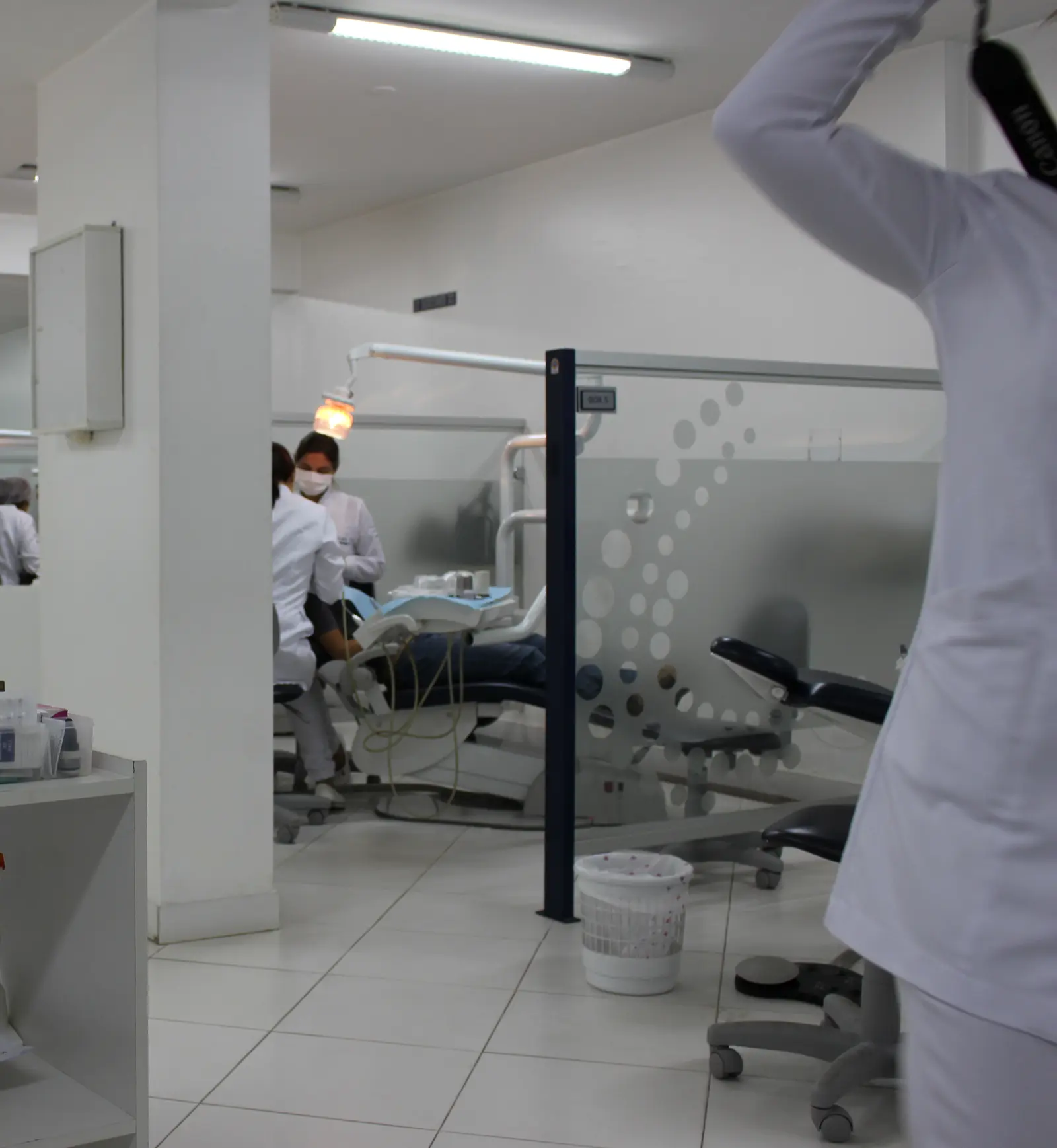Biblioteca — periodoncia + literatura